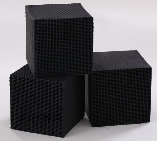 不锈钢活性炭吸附箱使用的蜂窝活性炭 不锈钢活性炭吸附箱使用的蜂窝活性炭吸附性能较强